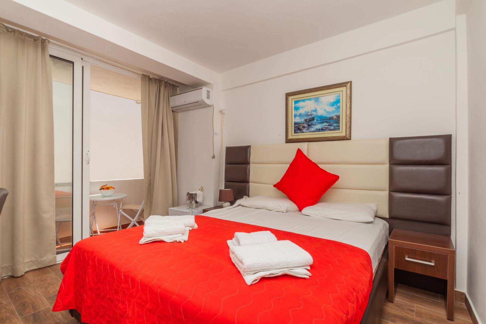 David Apartments And Rooms Dobra Voda Luaran gambar