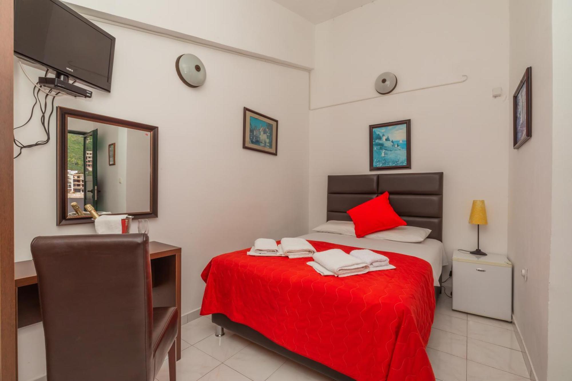 David Apartments And Rooms Dobra Voda Luaran gambar