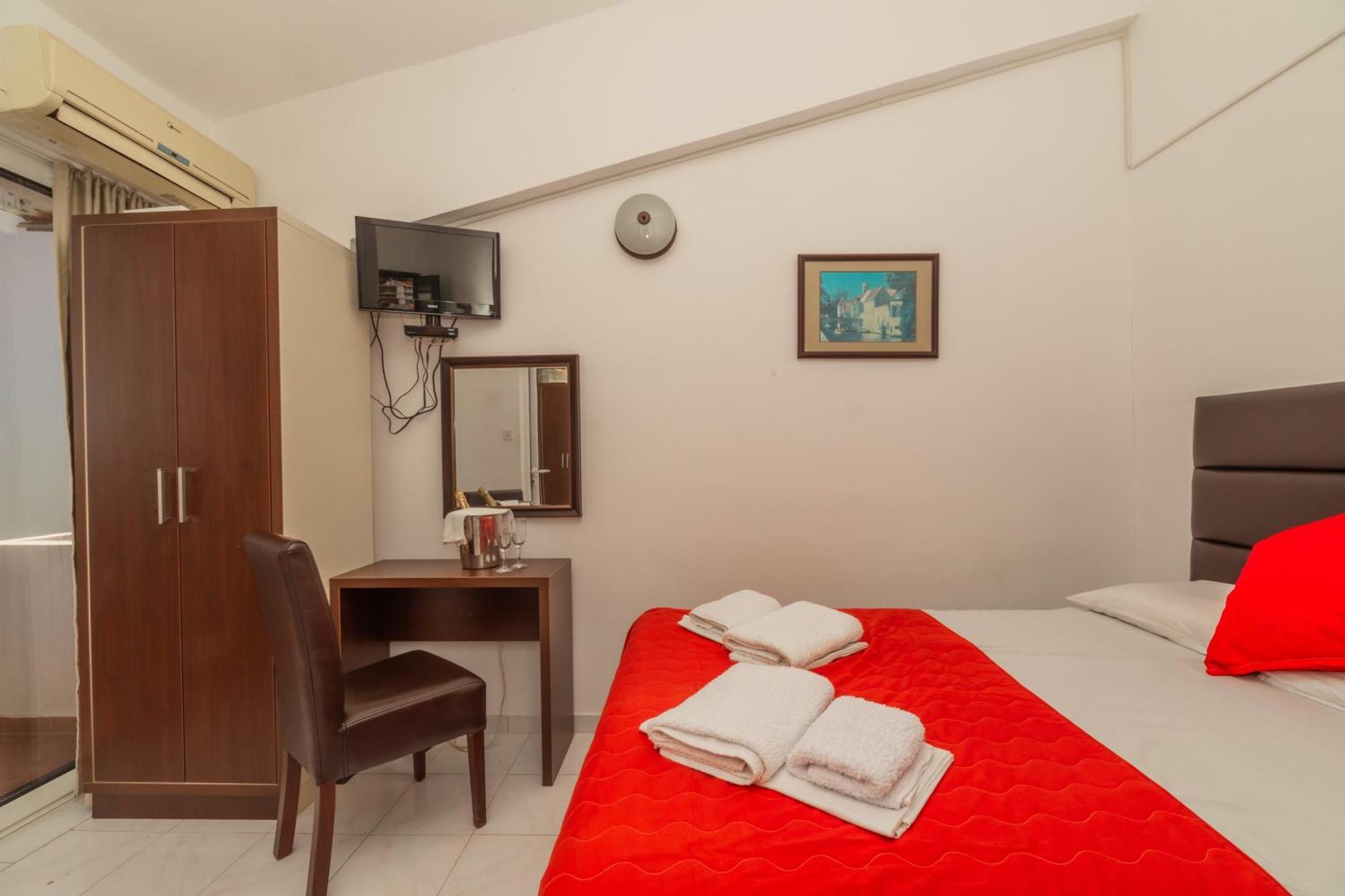 David Apartments And Rooms Dobra Voda Luaran gambar