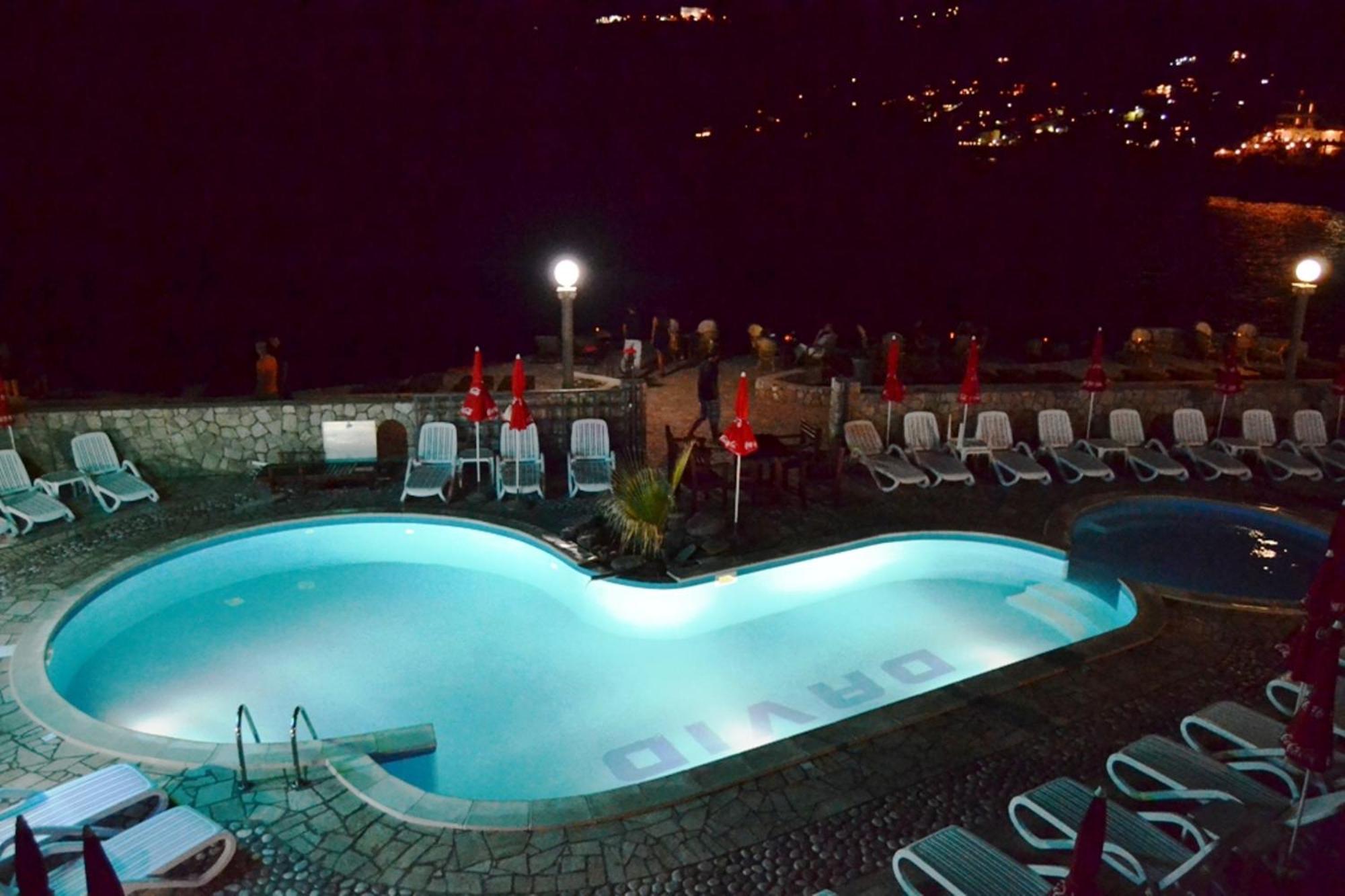 David Apartments And Rooms Dobra Voda Luaran gambar