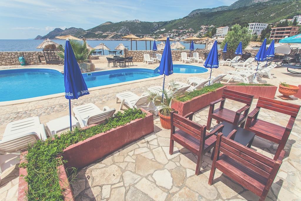 David Apartments And Rooms Dobra Voda Luaran gambar