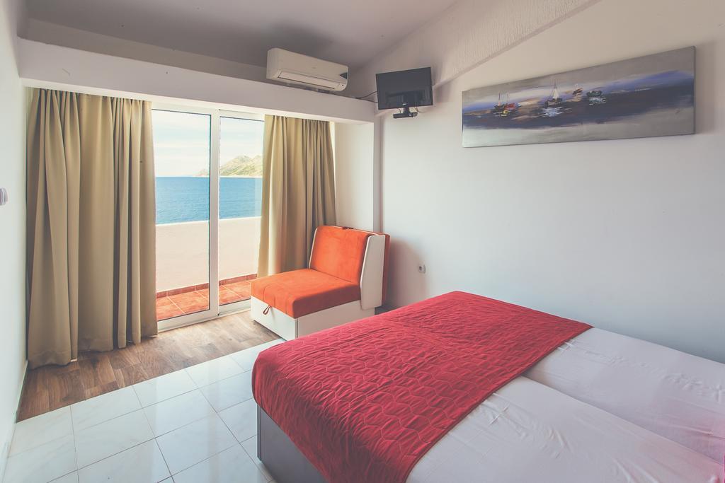 David Apartments And Rooms Dobra Voda Luaran gambar