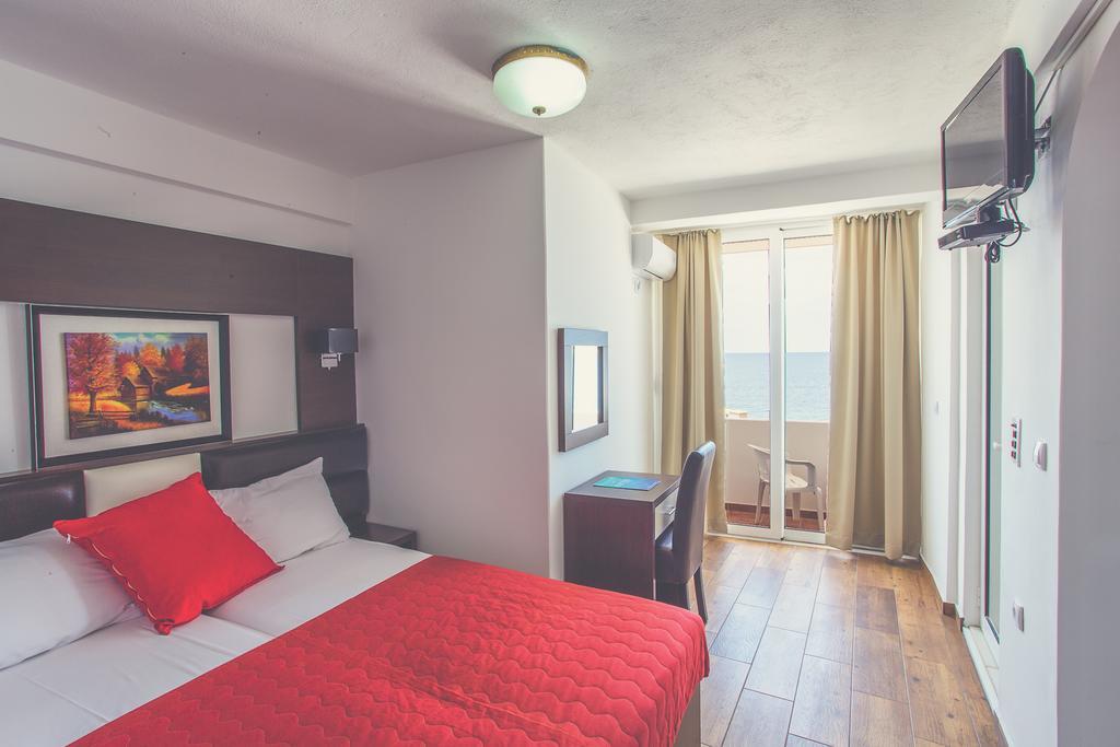 David Apartments And Rooms Dobra Voda Luaran gambar