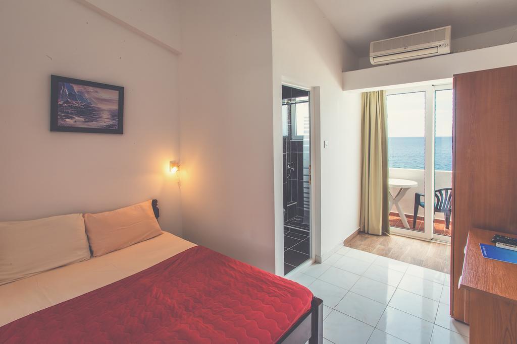 David Apartments And Rooms Dobra Voda Luaran gambar