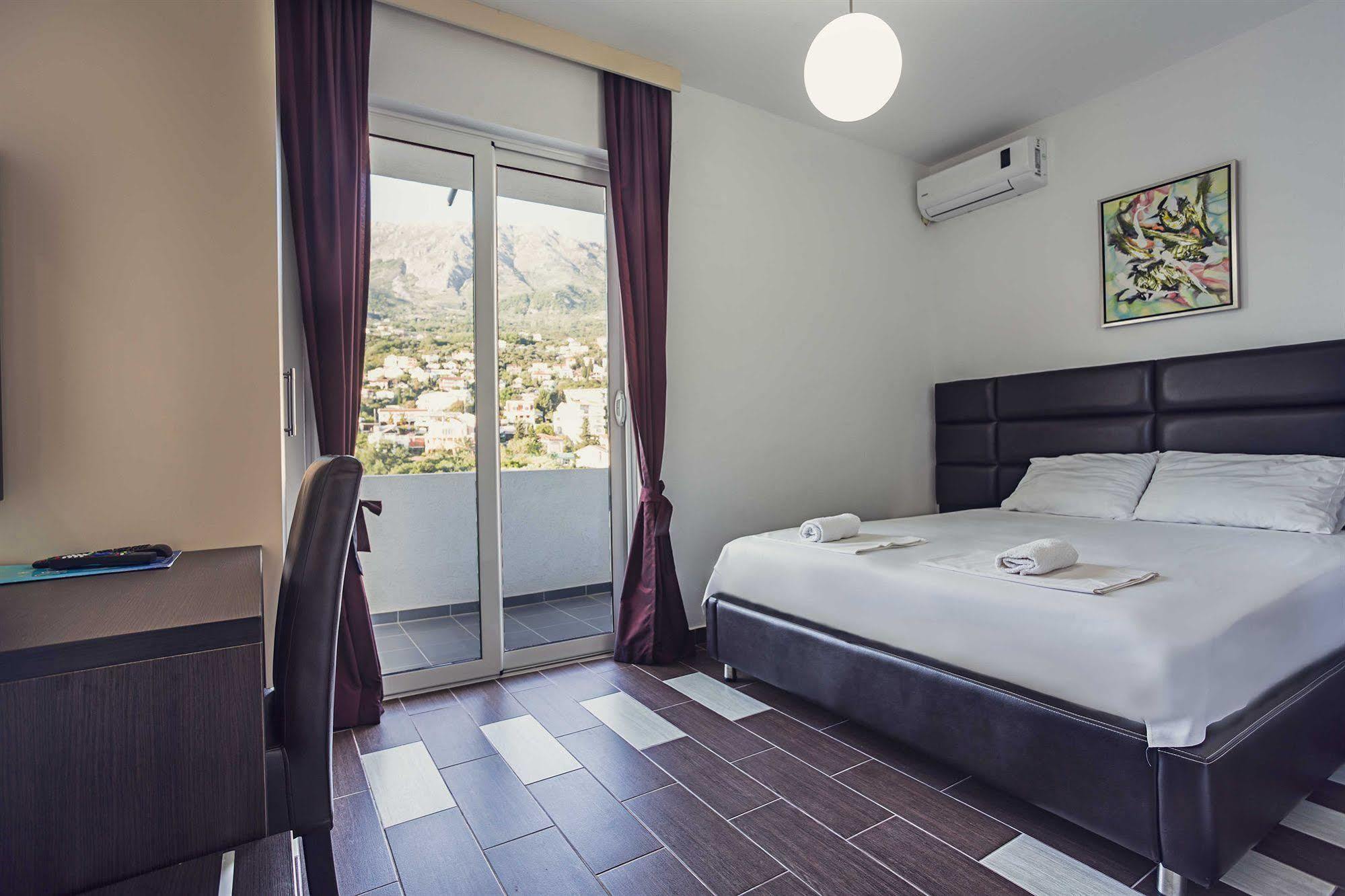 David Apartments And Rooms Dobra Voda Luaran gambar