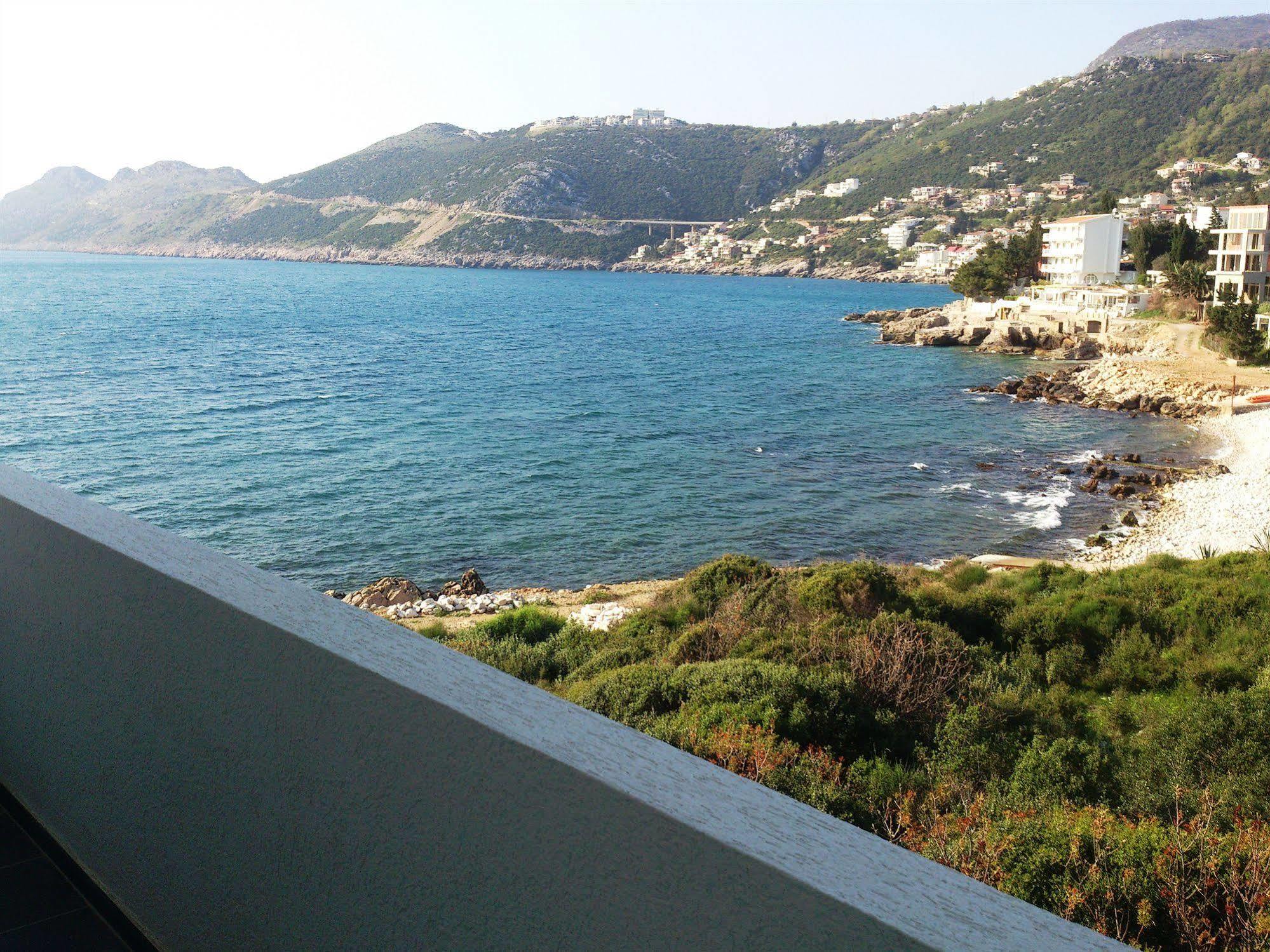 David Apartments And Rooms Dobra Voda Luaran gambar